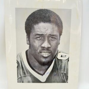 1983 Signed Autograph Press Photo William Andrews Atlanta Falcons RB 8x12 B&W
